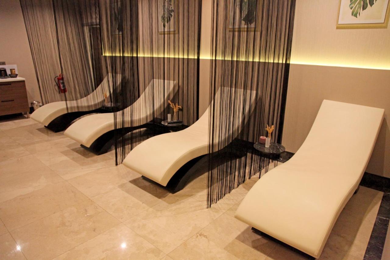 Hotel Ramada By Wyndham Istanbul Alibeykoy Esterno foto