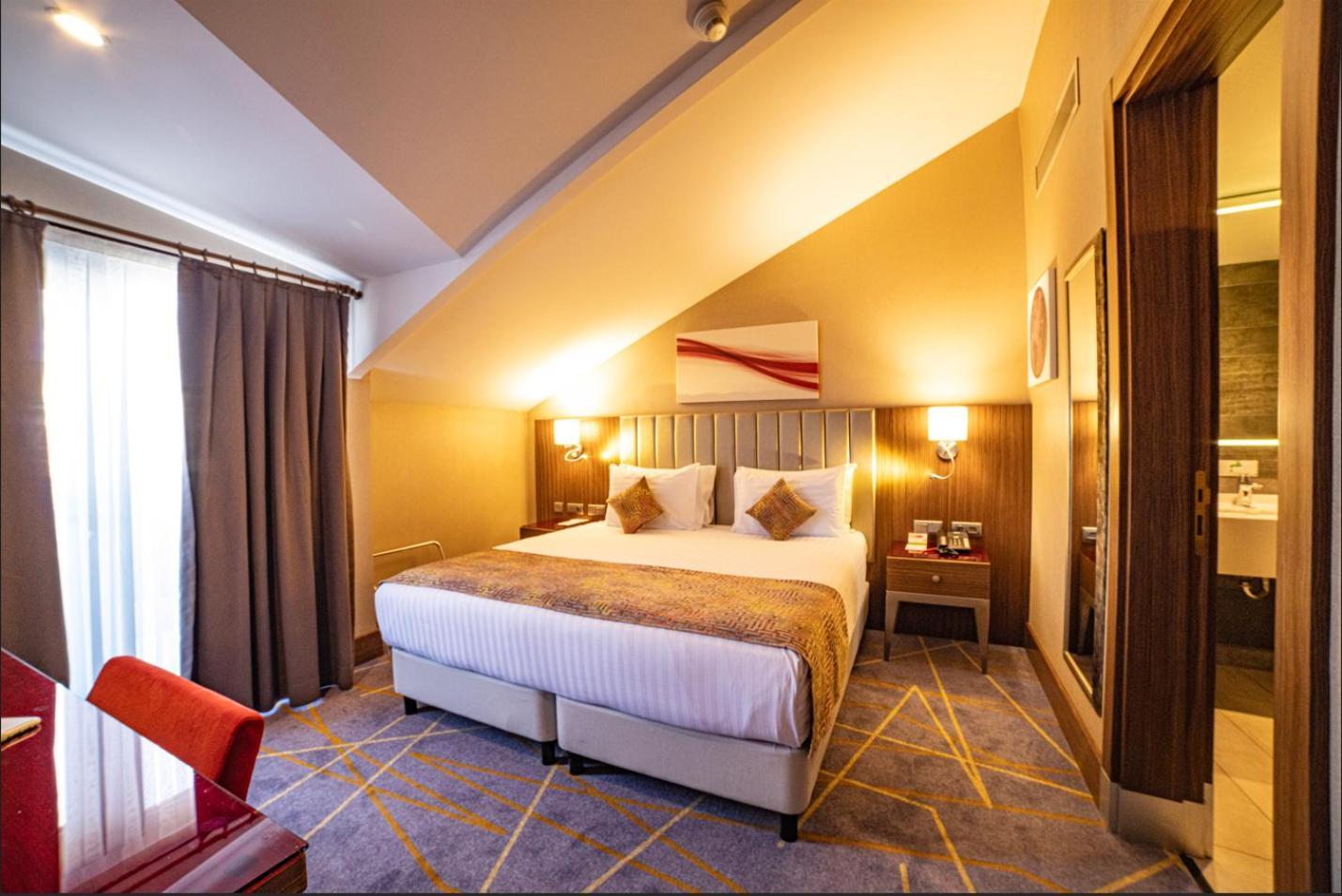 Hotel Ramada By Wyndham Istanbul Alibeykoy Esterno foto