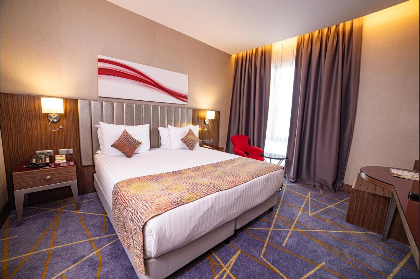 Hotel Ramada By Wyndham Istanbul Alibeykoy Esterno foto